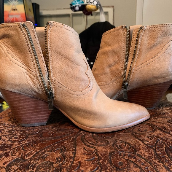 frye sand ankle boots - Picture 4 of 6